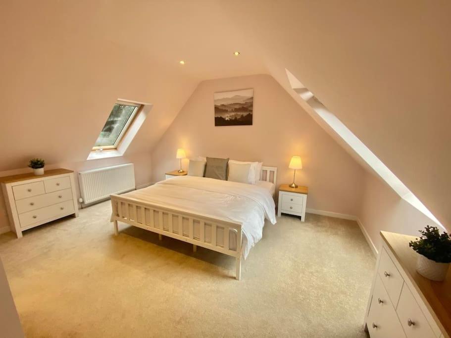 Charming 3/4 Bedroom Semi-Detached Cottage. Carberry Eksteriør bilde